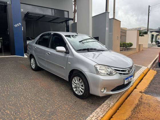 TOYOTA ETIOS 1.5 XLS SEDAN 16V FLEX 4P MANUAL